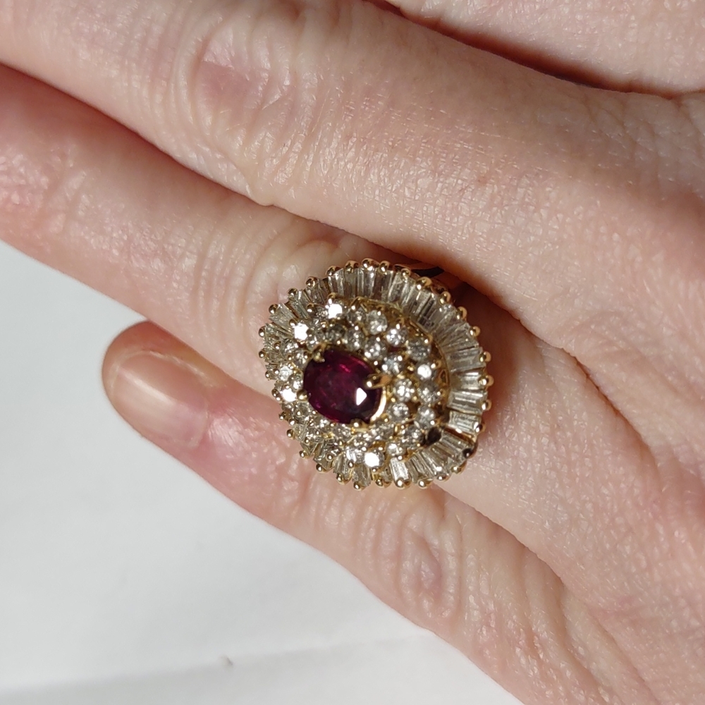 Ruby and diamond ring 14k yellow gold, ballerina from the 1990s - Picture 2 of 12